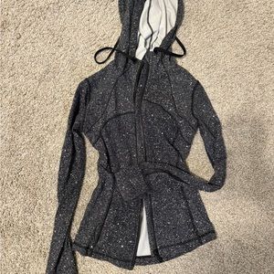 Define hooded jacket